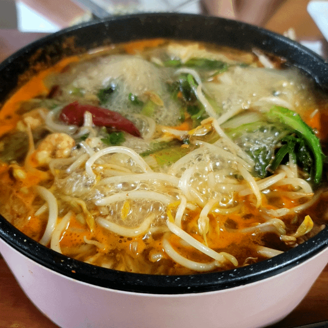  양반 쇠고기죽과 미나리 샤브샤브로 속풀이 한 날!