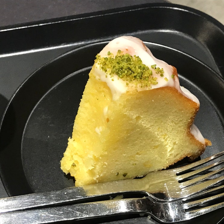  하남 스타필드 카페ㅣ빈 브라더스 (레몬케이크와 커피)