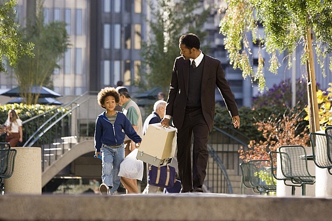  진정한 행복이란 무엇인가? 넷플릭스 가족영화 추천 행복을 찾아서 (The Pursuit of Happyness, 2007)