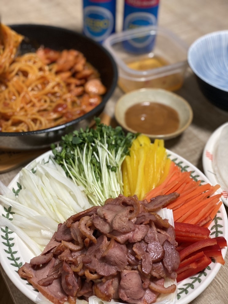  집밥_토마토파스타 I 오리훈제월남쌈(f.미르의전설2ㅋㅋ)