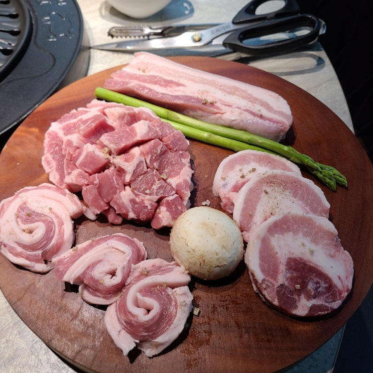 ʚ맛집ɞ 대구 수성못 분위기 좋은 신상 고깃집 "돈테일링"