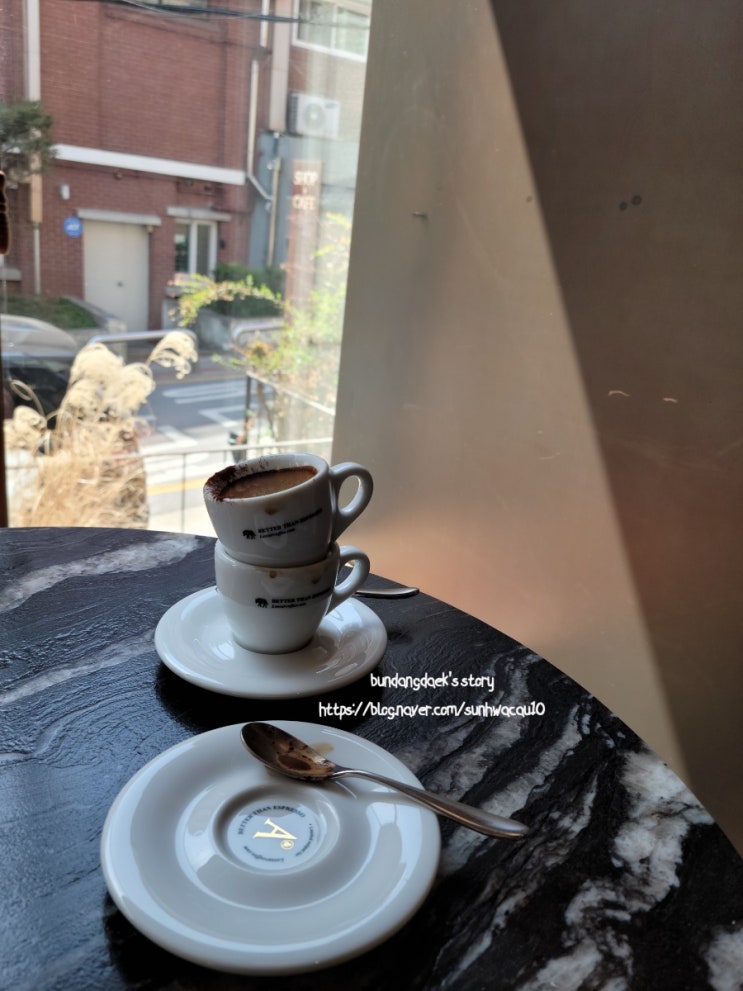 리사르 커피 청담 | 에스프레소 스탠드바에서 이태리 문화 느끼기