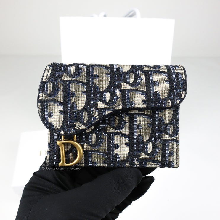  디올 새들 플랩 오블리크 카드지갑 SADDLE FLAP CARD CASE S5610CTZQ 928U 파주 고객님께 발송 되었습니다