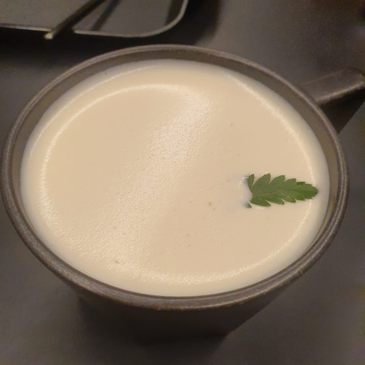  대구 삼덕동 카페 스펠 / 밀크티 정말 맛있고 매장이 깔끔한 카페 / 대구 중구 카페 추천