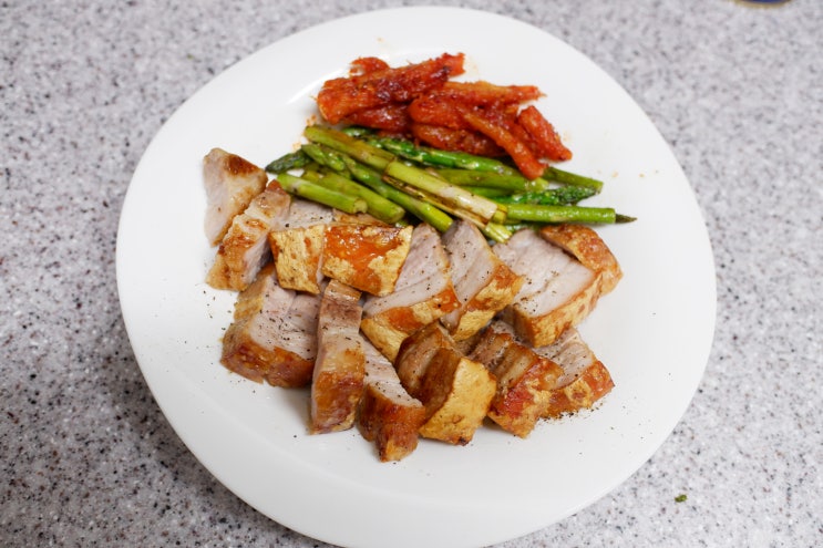  에어프라이기 통삼겹살 맛있네