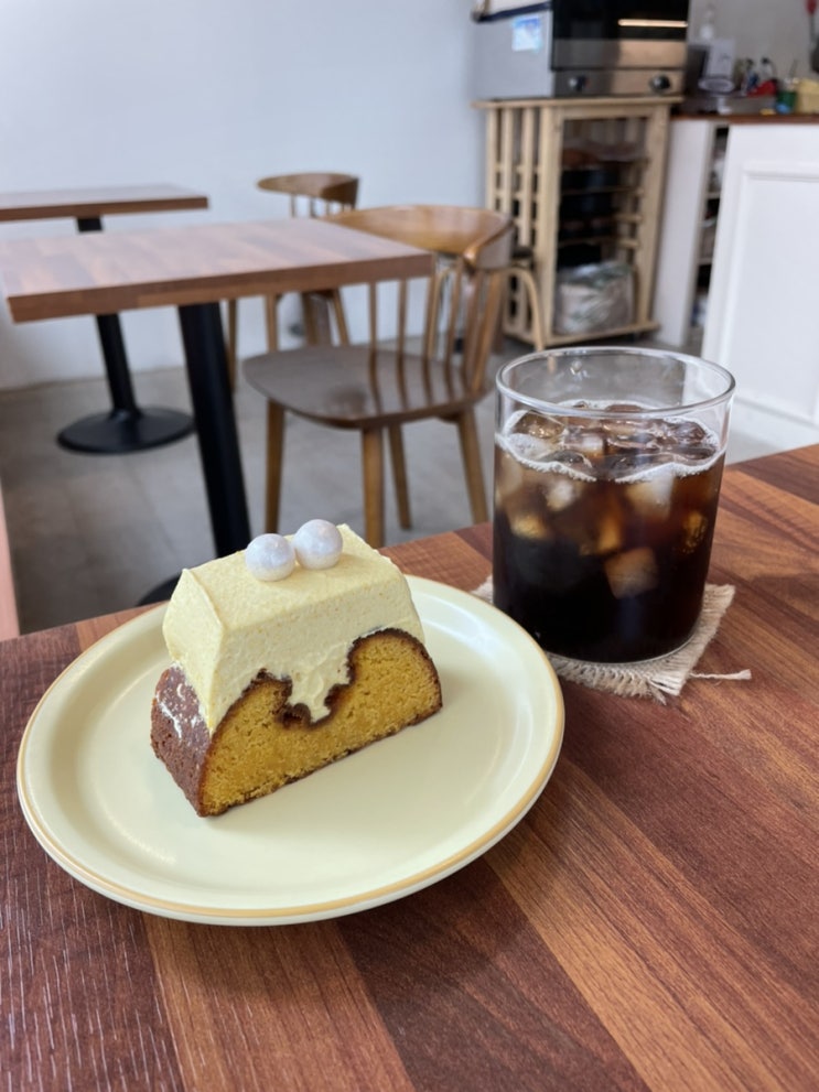  울산신정동카페 <플립플롭> 놀토 신정시장 단호박케이크