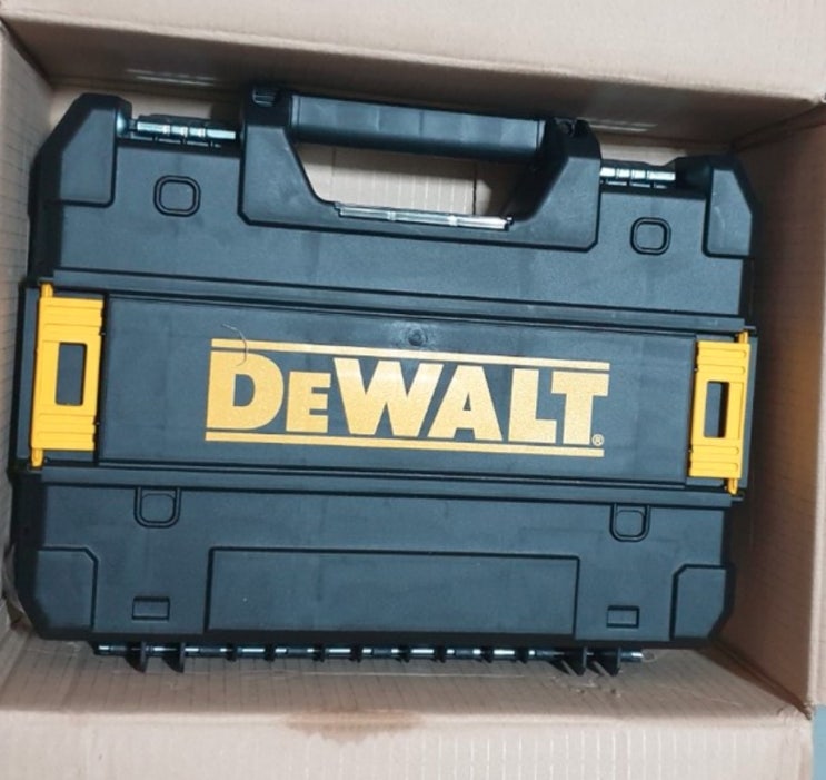 디월트 브러쉬리스 충전 함마드릴 사용기 DeWALT DCD796 18V 충전해머드릴 Brushless