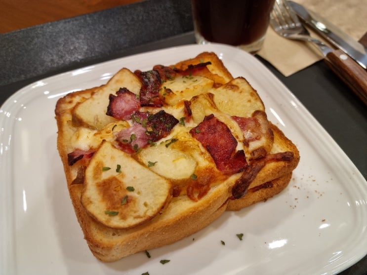 수원 크로플 맛집 카페 로랑, 토스트도 JMT c 수원 크로플 맛집 카페 로랑, 토스트도 JMT c