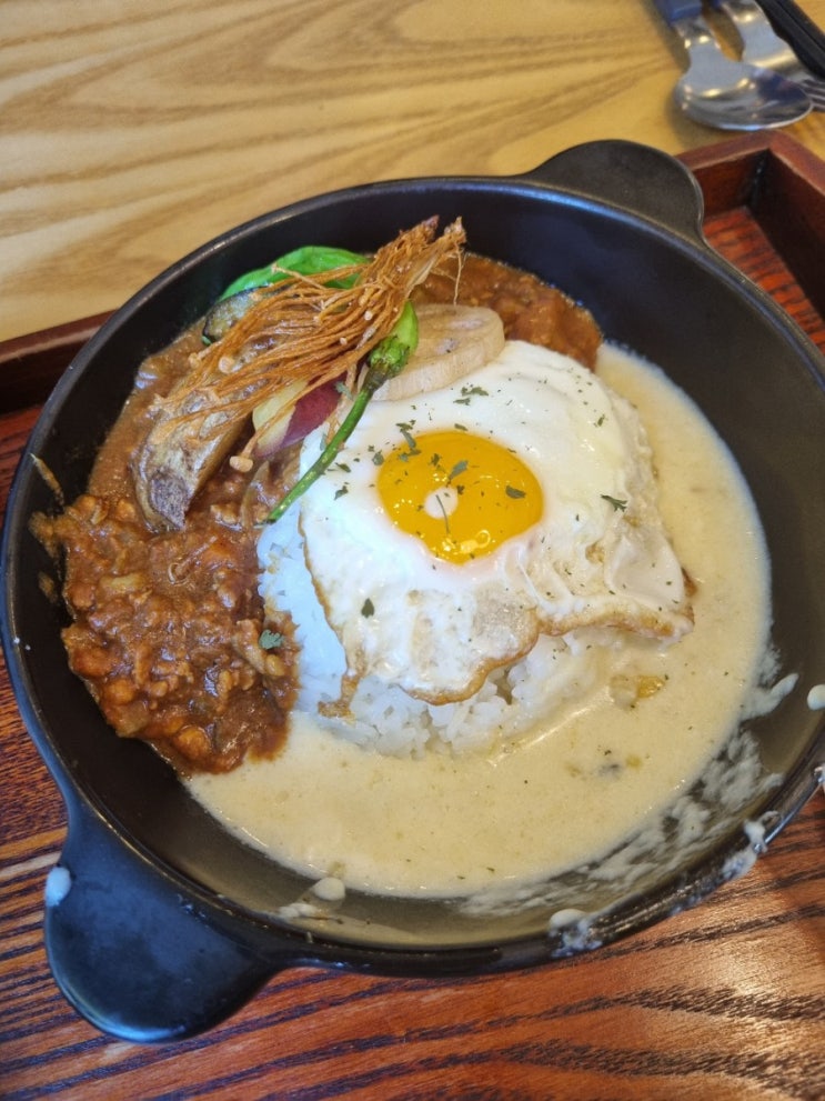  부암동 나들이, 일본 가정식 맘스키친