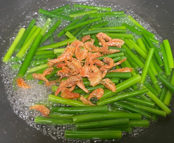  반찬으로 좋은 마늘종볶음