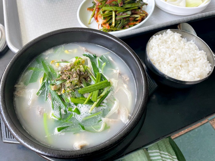  국물이 끝내주는 설렁탕과 달달구리 마카롱