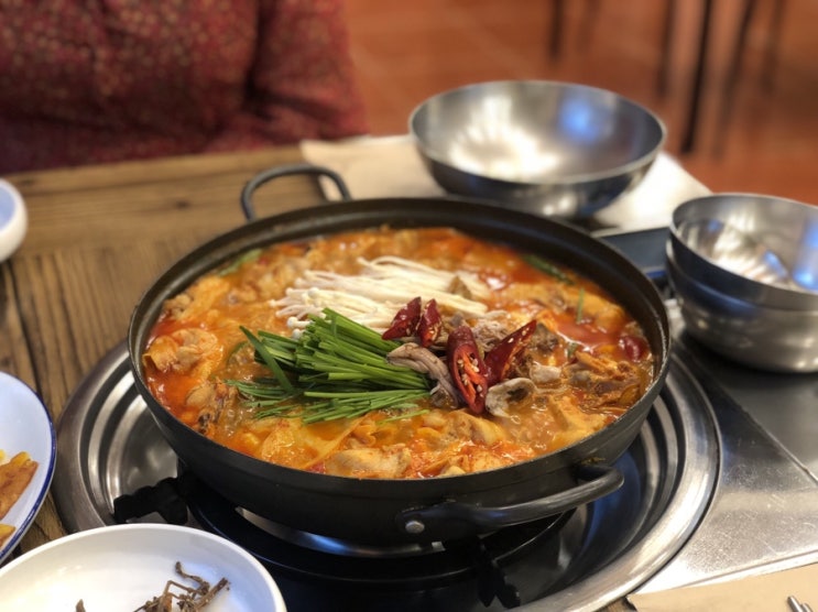  진짜 센 놈은 티를 내지 않는 법! '금수산 어부네 자연밥상' 리뷰