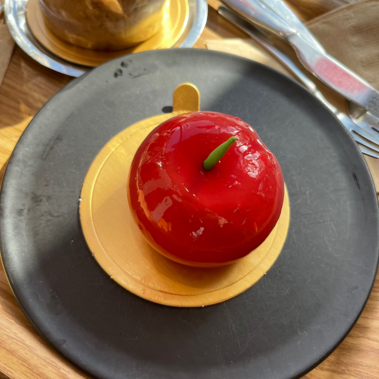  군자역 카페 / 마당 넓고 몽블랑이 맛있는 군자 카페 체리커피 (Cherry Coffee)