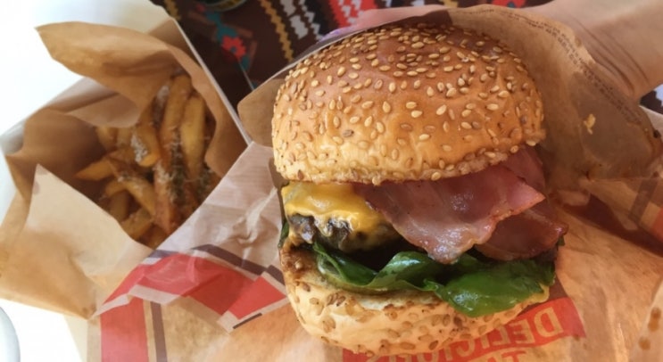  제주도 애월 맛집 수제버거 몬스터샬롱