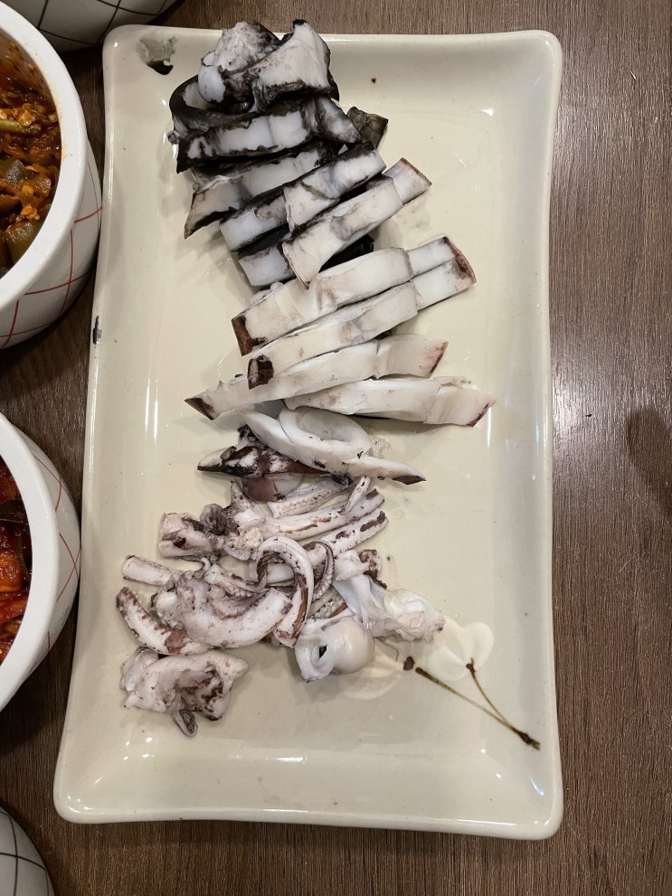  에깅(무늬오징어)을 입문하려는 초보분에게 드리는 "무늬오징어 낚시에 반대하는 몇가지 이유" 입니다.