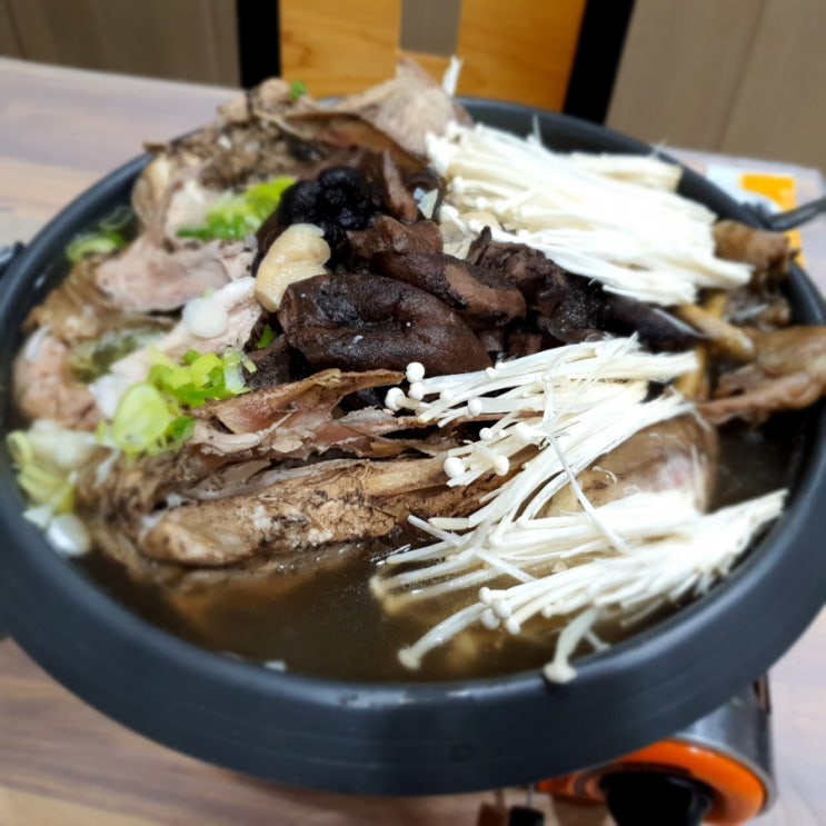  능이백숙 한방삼계탕 몸보신
