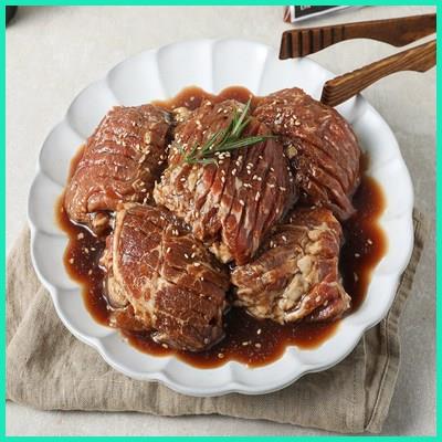  갈비아저씨 수제 돼지갈비 맛 숯불 양념목살 왕구이 300G 어떠세요 