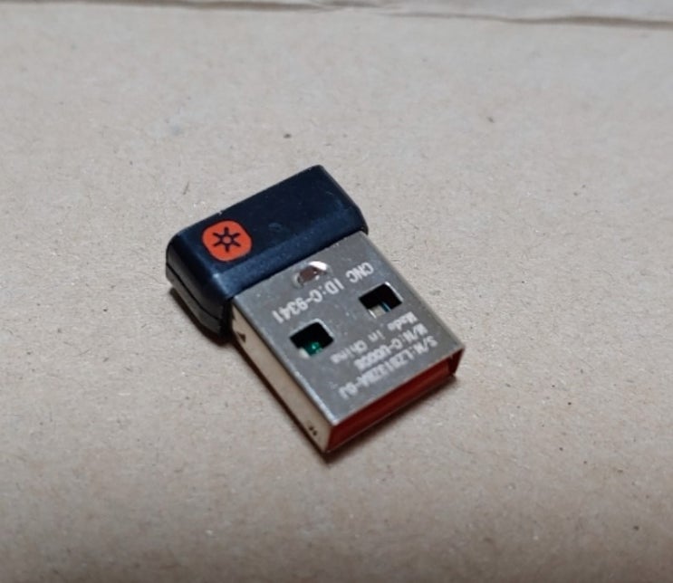 로지텍 유니파잉 USB 리시버 동글 연결 방법 Logitech Unifying USB Receiver