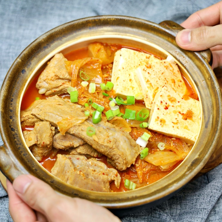  돼지고기김치찌개 등갈비 김치찌개 맛있게 끓이는법