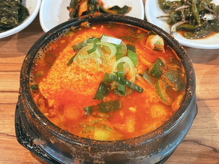  성신여대 맛집 성북손두부; 직접만든 손두부찌개와 돌솥밥까지
