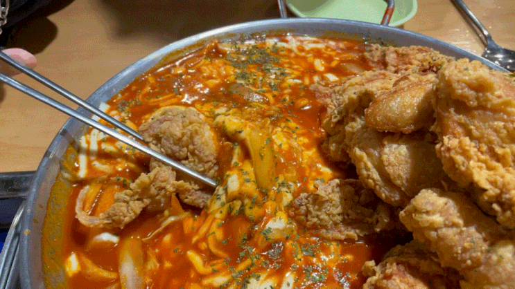  부산 남포동떡볶이 맛집은 치킨과 떡볶이가 만난 킴스떡볶이