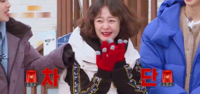 전소민을 귀여워하는 송강 전소민을 귀여워하는 송강