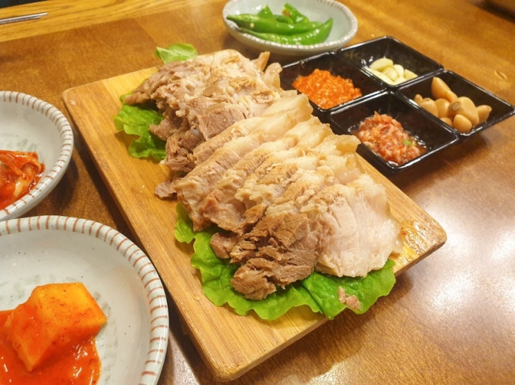  [제주도 제주시 맛집 대방출] 고기국수, 돔베고기, 전복죽, 흑돼지 맛집 “제주의 맛”