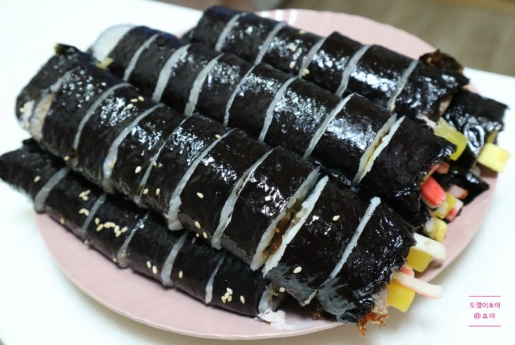 김밥맛있게싸는법 : 요리초보 간단 김밥 만들기 - 참치김밥/떡갈비김밥/멸치김밥/기본김밥 김밥맛있게싸는법 : 요리초보 간단 김밥 만들기 - 참치김밥/떡갈비김밥/멸치김밥/기본김밥