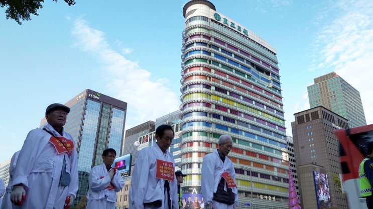  조선과 동아 민낯을 보여주는 족벌 두 신문 이야기 리뷰입니다