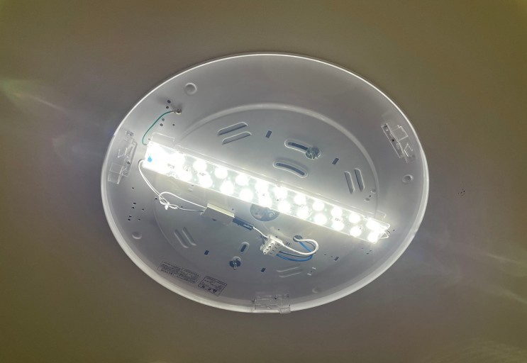LED등교체 셀프 수리 방법 (방등, 거실등, 공부방등 조명 교체)