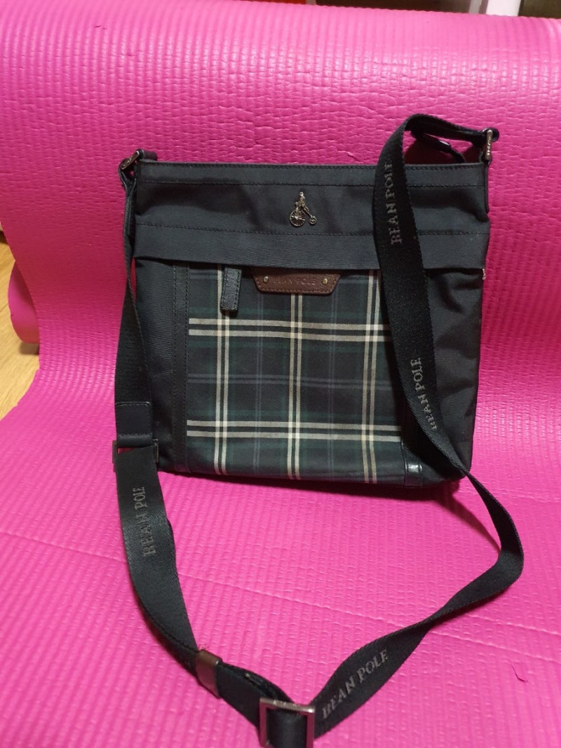 BEAN POLE 빈폴남성크로스백가방입니다 번판매완료2021021420.9