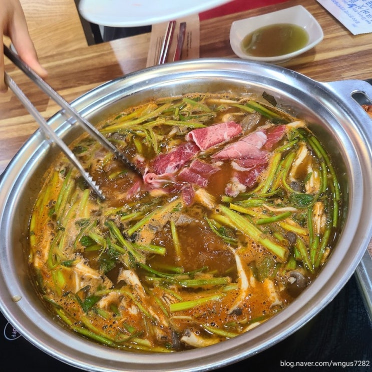  [울산 태화동 맛집] 태화강변에 위치한, 얼큰버섯샤브칼국수 '퐁당퐁당'