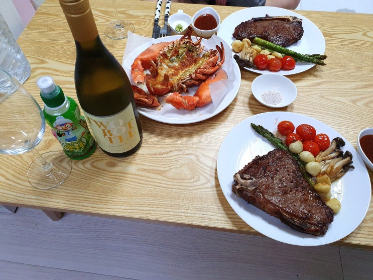 마지막은 L본스테이크 시작은 매생이 떡국(마켓컬리vs식자재마트) 마지막은 L본스테이크 시작은 매생이 떡국(마켓컬리vs식자재마트)