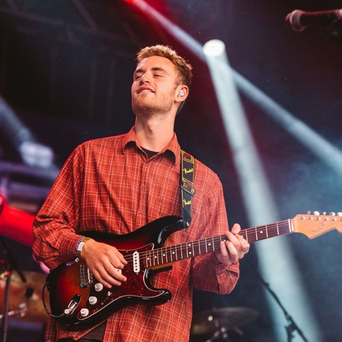  Tom Misch와 함께 보내는 크리스마스 연말
