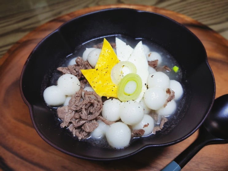 백파더 떡국 ::장수와 재물을 기원하는 음식
