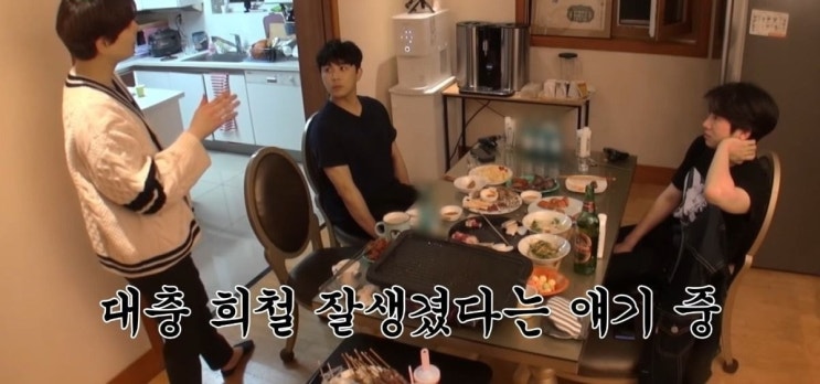 규현 김희철이랑 얘기하다 찐으로 화남 규현 김희철이랑 얘기하다 찐으로 화남