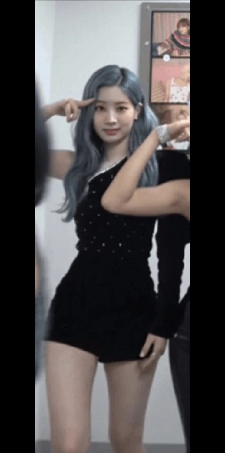 슬랜더 끝판왕 트와이스 다현 몸매 슬랜더 끝판왕 트와이스 다현 몸매