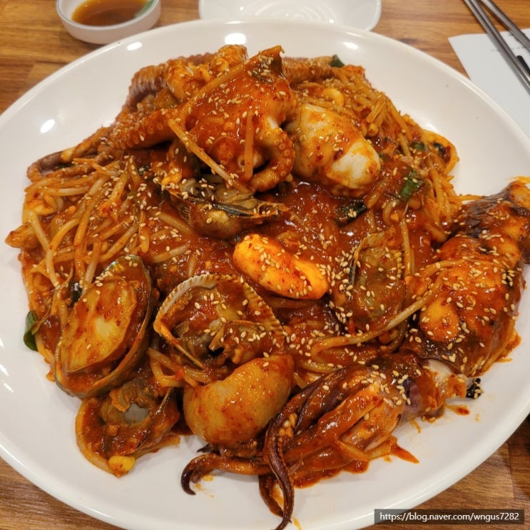  [울산 태화강 맛집]오동통한 낙지랑, 푸짐한 음식이 매력적인 태화강 '유쾌한 낙지'