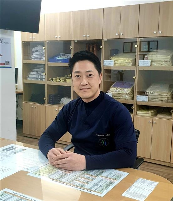 “아버지 잃고 자식은 확진… 울어줄 사람 없는 장례 안타까워” “아버지 잃고 자식은 확진… 울어줄 사람 없는 장례 안타까워”