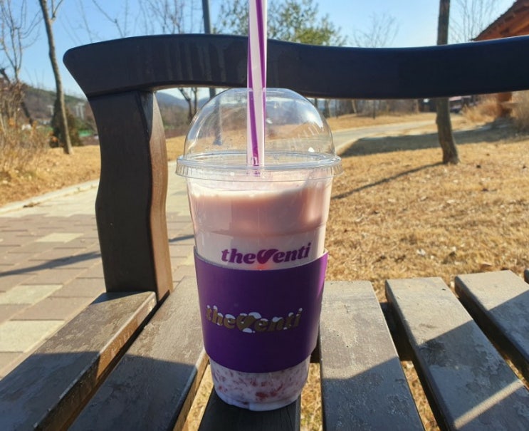  더벤티 딸기라떼 :: 가성비, 맛 모두 합격!