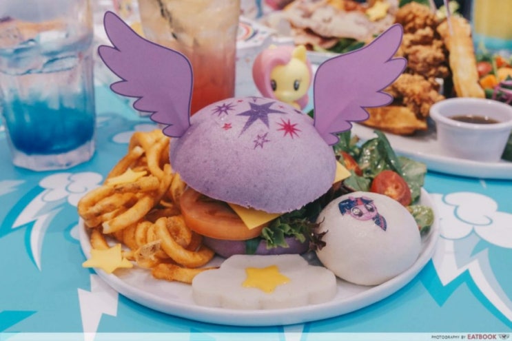  트와일라잇 햄버거 실사판.jpg