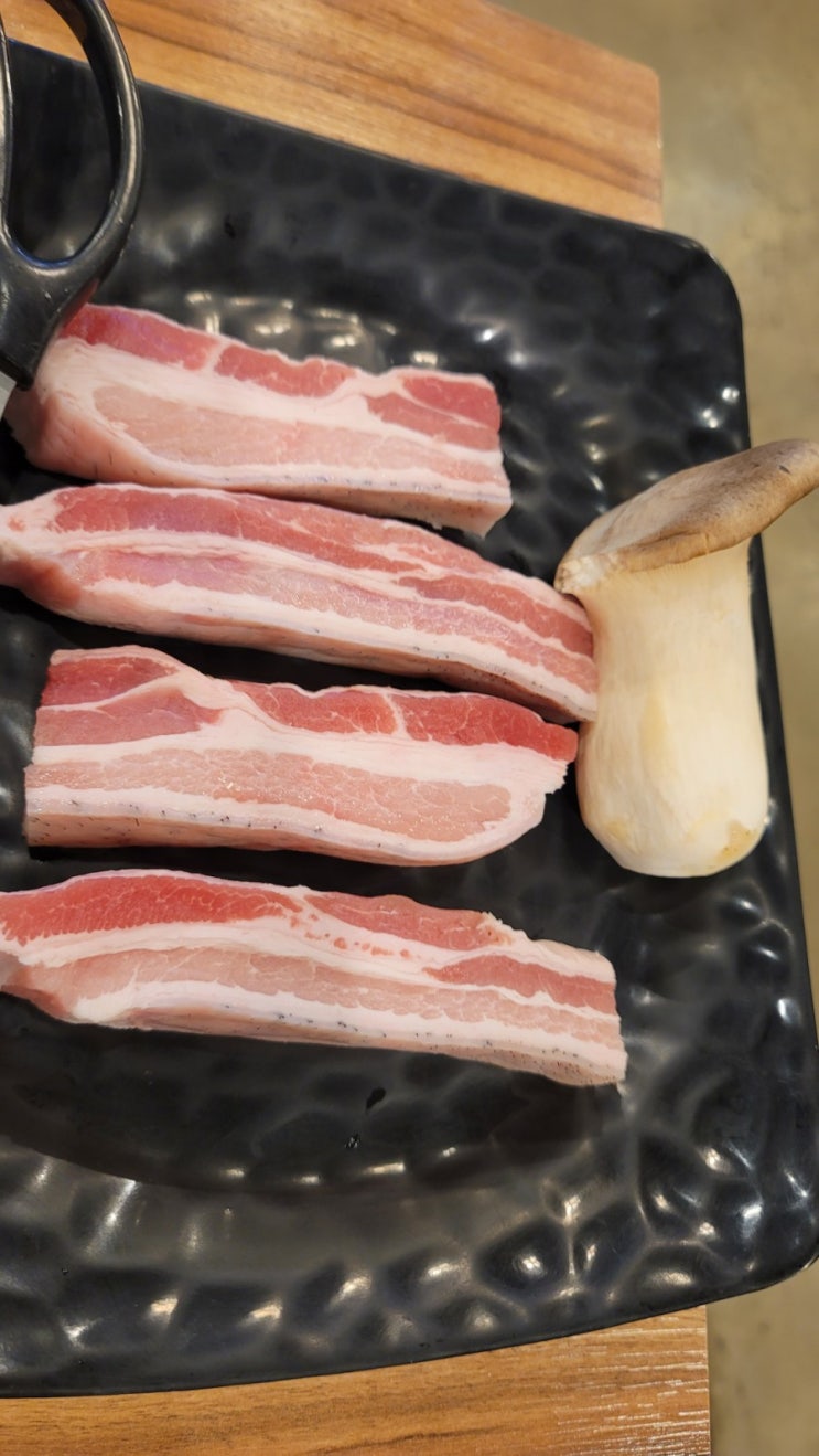  제주도 신화월드 근처 덕수아이흑돼지에서 맛난 흑돼지 드세요