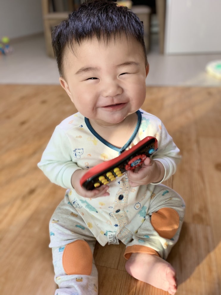  반짝이의 아기리모컨(아기장난감 솔직후기)