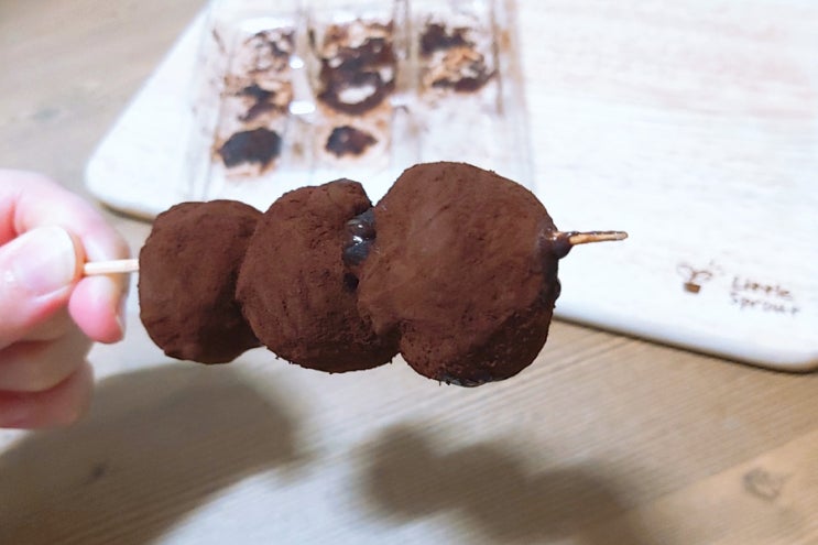  CU 편의점 디저트 : 초코찰떡꼬치