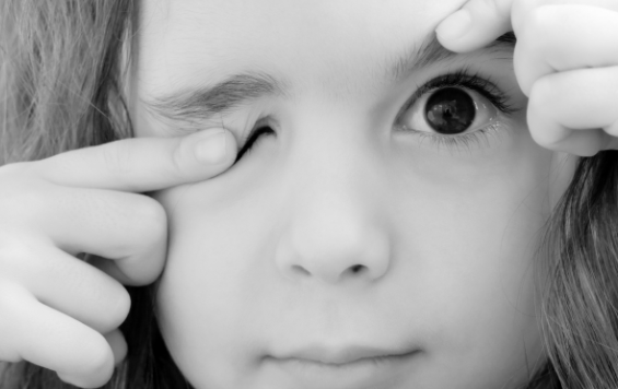 한쪽눈 떨림 증상 원인과 치료법