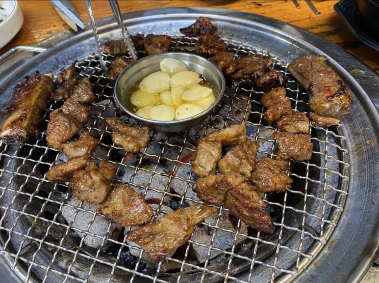  단대오거리 갈비 맛집 <홍갈비 화로구이>에서 양념돼지갈비로 포식하고 온 후기!