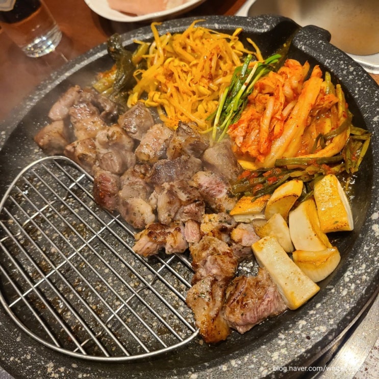 [울산 달동 맛집] 이베리코 고기와 대창이 맛있는, 달동 '꽃돼지식당'