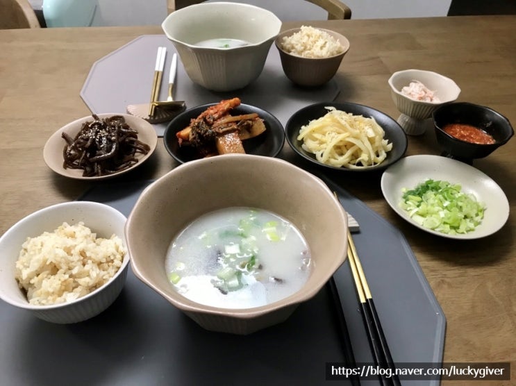 노브랜드 순대국_사골육수와 순대 2가지를 사용해 야무지게 먹는법 노브랜드 순대국_사골육수와 순대 2가지를 사용해 야무지게 먹는법