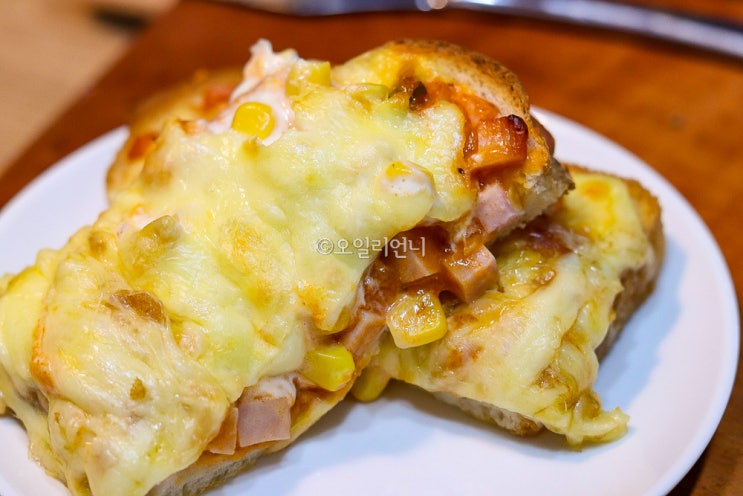  맛이 없을수가 없는 식빵 피자빵 만들기 에어프라이어요리