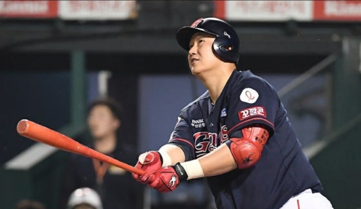  이대호 FA 이번에도 고액 연봉의 잭팟과 함께 롯데에 남을까?